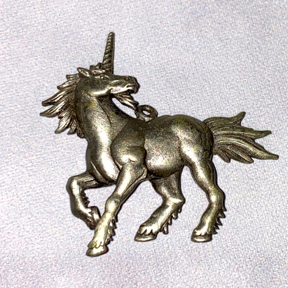 JJ Jonette Unicorn Necklace Pendant. Pewter Tone.